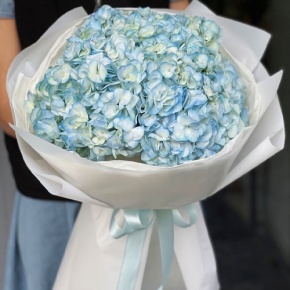 Букет из 5 голубых гортензий в Старой Купавне