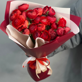 Букет из 21 красного ранункулюса в Старой Купавне