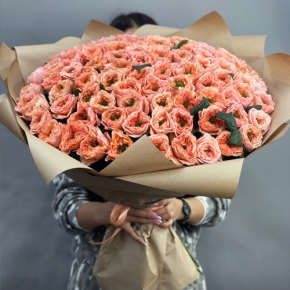 Букет "Персик" из 101 махровой розы Риджентс парк (60 см) в Старой Купавне