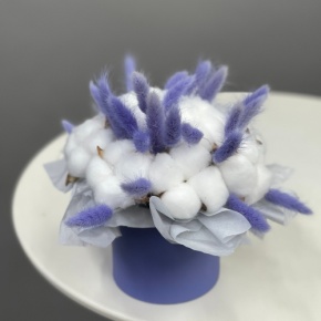 Композиция в шляпной коробке мини из хлопка и лагуруса в Старой Купавне