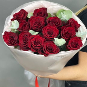 Букет из 13 роз Эквадор Эксплорер (60 см) в Старой Купавне