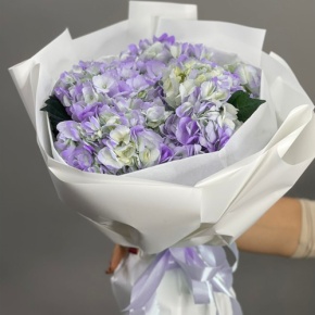 Букет из 5 фиолетовых гортензий в Старой Купавне