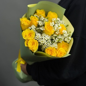 Букет "Нотка счастья" из лимонных роз и хамелациума (40 см) в Старой Купавне