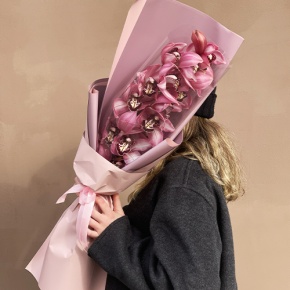 Букет из розовой орхидеи в Старой Купавне