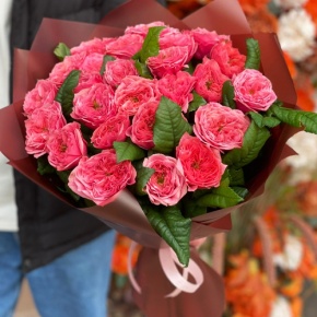 Букет из 25 махровых пионовидных роз Риджентс парк  (60 см) в Старой Купавне