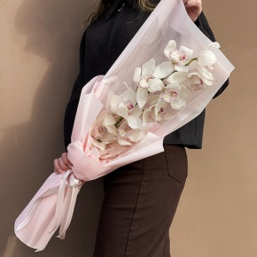 Букет из белой орхидеи в Старой Купавне