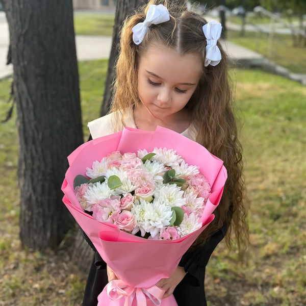Букет из хризантем, эустом и роз в Старой Купавне