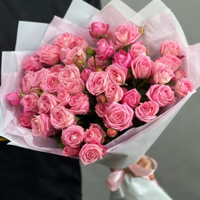 Букет из 11 нежных кустовых роз в Старой Купавне