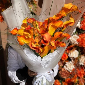 Монобукет из 21 оранжевой каллы в Старой Купавне