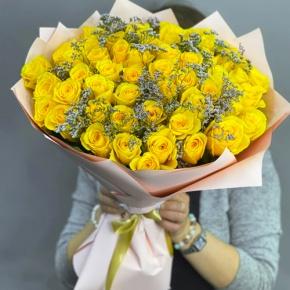 Букет из 51 лимонной розы с лимониумом в Старой Купавне
