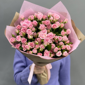 Букет  из 19 кустовых роз (60 см) в Старой Купавне