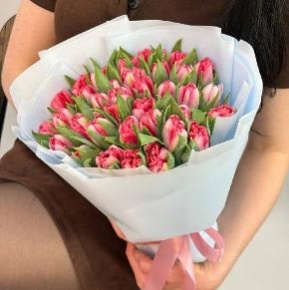 Букет из 35  пионовидных тюльпанов Фокстрот в Старой Купавне