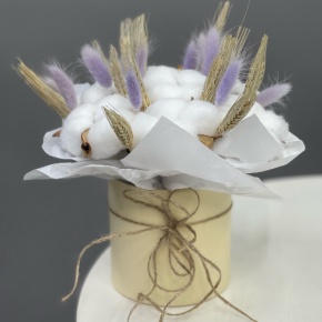 Композиция в шляпной коробке из хлопка, лагуруса и пшеницы (Сухоцвет) в Старой Купавне