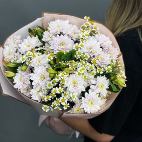 Букет "Сиэтл" из хризантем, альстромерий и ромашек в Старой Купавне