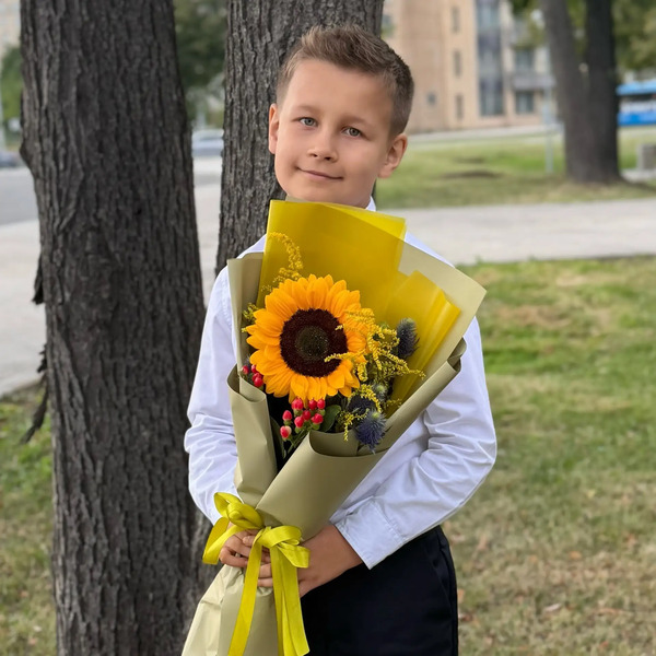 Букет на 1 сентября с подсолнухом в Старой Купавне