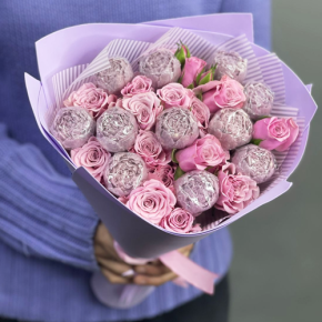 Букет из шоколадных пионов и кустовых роз в Старой Купавне