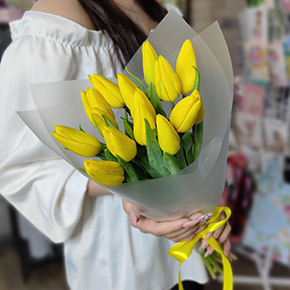 Букет из 15 жёлтых тюльпанов в Старой Купавне