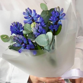 Букет "Мини" из 5 ароматных гиацинтов и эвкалипта в Старой Купавне