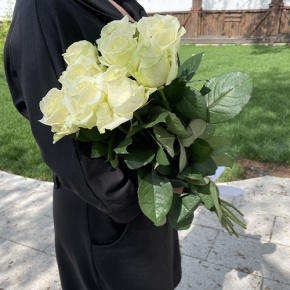 Букет из 9 белых роз (70 см) в Старой Купавне