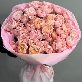 Букет из 35 кустовых пионовидных роз Джульетта (60 см) в Старой Купавне