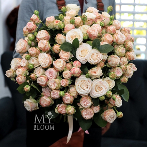 Букет 51 пионовидная роза Бомбастик (60 см) в Старой Купавне