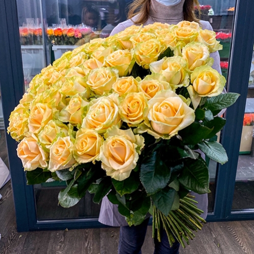 75 роз Аваланж (70 см) в Старой Купавне