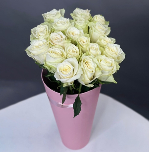 19 белых роз Кения в конусе в Старой Купавне
