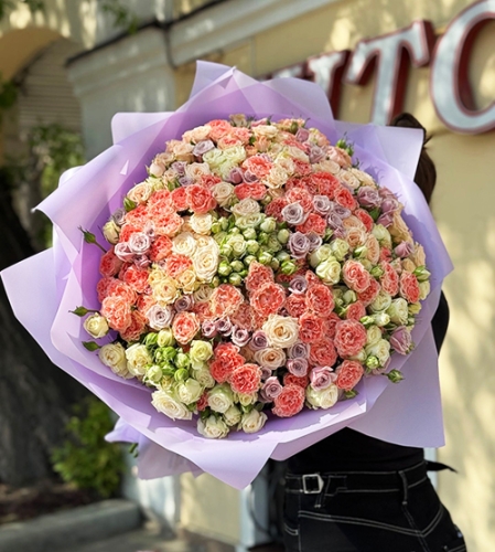 Букет из 101 кустовой розы микс в Старой Купавне